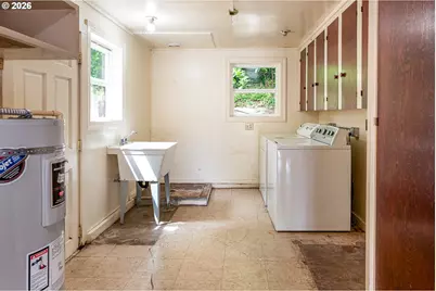 956 Kelly Blvd, Springfield, OR 97477 - Photo 23