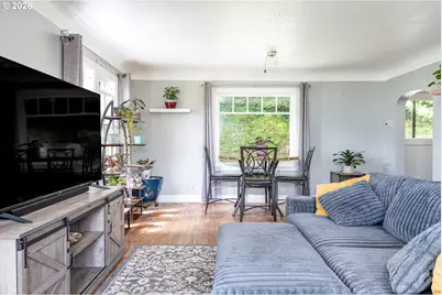 956 Kelly Blvd, Springfield, OR 97477 - Photo 9