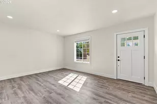 187 37th St, Springfield, OR 97478 - Photo 7