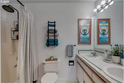 5110 S Landing Dr #103, Portland, OR 97239 - Photo 29