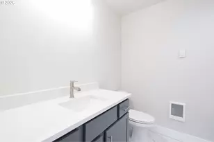 11817 SE Boise St, Portland, OR 97266 - Photo 17
