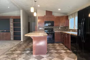 1207 E 10th, The Dalles, OR 97058 - Photo 5