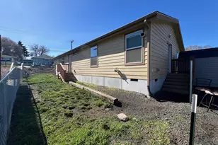1207 E 10th, The Dalles, OR 97058 - Photo 15