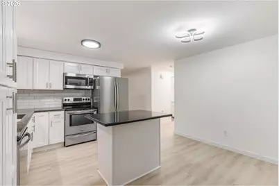 15711 NE 32nd St, Vancouver, WA 98682 - Photo 11