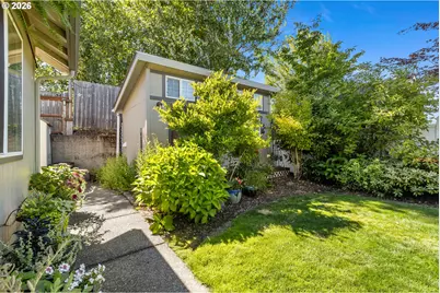 2571 Parkway Ave, Sutherlin, OR 97479 - Photo 43