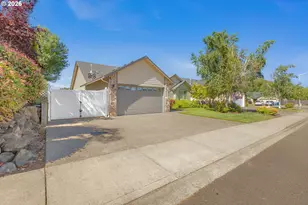 2571 Parkway Ave, Sutherlin, OR 97479 - Photo 47