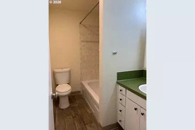 8451 SE Foster Rd, Portland, OR 97266 - Photo 17