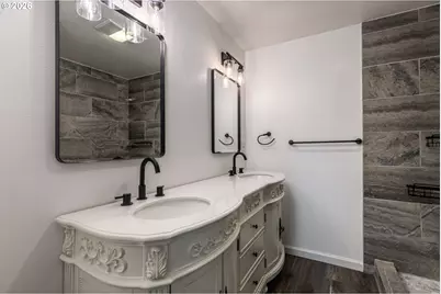 725 SW Holly St, Clatskanie, OR 97016 - Photo 11