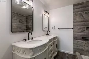 725 SW Holly St, Clatskanie, OR 97016 - Photo 11