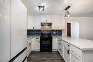 725 SW Holly St, Clatskanie, OR 97016 - Photo 5