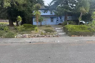 860 Jodee Ln, Brookings, OR 97415 - Photo 3