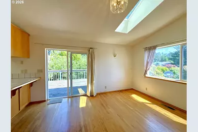 860 Jodee Ln, Brookings, OR 97415 - Photo 13