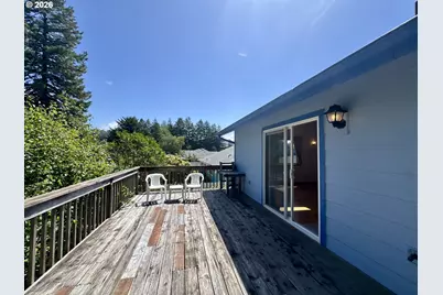 860 Jodee Ln, Brookings, OR 97415 - Photo 37