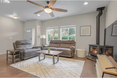 349 Irving Rd, Eugene, OR 97404 - Photo 5