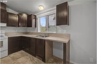 15 N Hillside Dr, Rose Lodge, OR 97368 - Photo 11