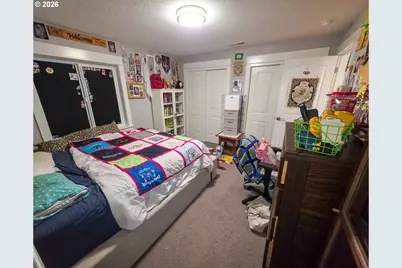 7118 SE Mitchell Ct, Portland, OR 97206 - Photo 13