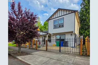 7118 SE Mitchell Ct, Portland, OR 97206 - Photo 3