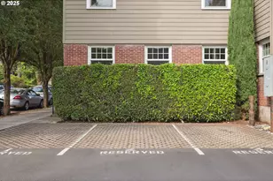 2555 NW Savier St, Portland, OR 97210 - Photo 23