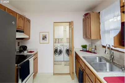 10120 N Midway Ave, Portland, OR 97203 - Photo 7