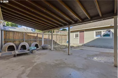 208 SW 3rd Ave, Kelso, WA 98626 - Photo 35
