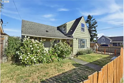 208 SW 3rd Ave, Kelso, WA 98626 - Photo 3
