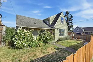 208 SW 3rd Ave, Kelso, WA 98626 - Photo 3