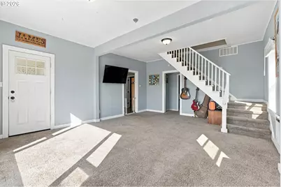 208 SW 3rd Ave, Kelso, WA 98626 - Photo 17