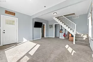 208 SW 3rd Ave, Kelso, WA 98626 - Photo 17