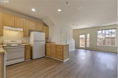 1094 NE Perl Way, Hillsboro, OR 97006 - Photo 9