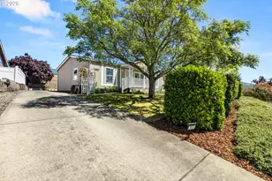 337 Monte Dr, Roseburg, OR 97471 - Photo 3