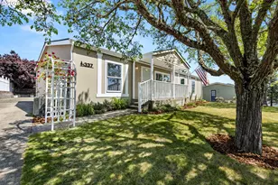 337 Monte Dr, Roseburg, OR 97471 - Photo 1