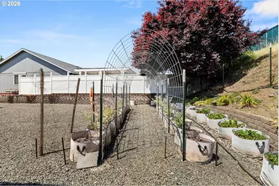 337 Monte Dr, Roseburg, OR 97471 - Photo 45