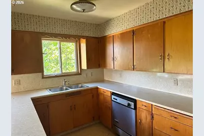 10101 NE Covington Rd, Vancouver, WA 98662 - Photo 5