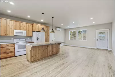 518 Clark Creek Rd, Longview, WA 98632 - Photo 9