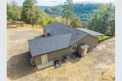 477 Palisade Dr, Roseburg, OR 97471 - Photo 43