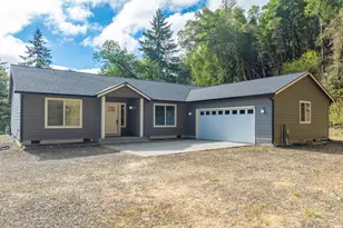 477 Palisade Dr, Roseburg, OR 97471 - Photo 3