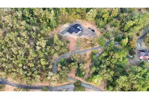 477 Palisade Dr, Roseburg, OR 97471 - Photo 45