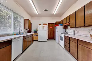 864 NE Fleming Ave, Gresham, OR 97030 - Photo 27