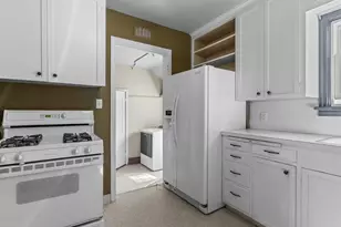 117 Ash Ave, Wood Village, OR 97060 - Photo 5