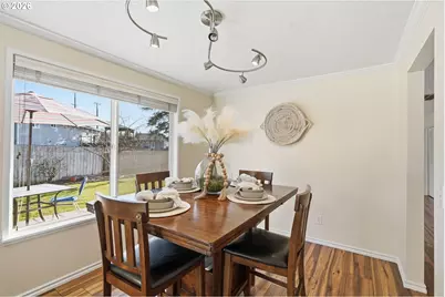 4490 NW Quinault Ct, Portland, OR 97229 - Photo 9