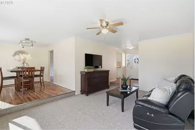 4490 NW Quinault Ct, Portland, OR 97229 - Photo 7