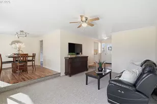 4490 NW Quinault Ct, Portland, OR 97229 - Photo 7