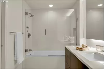937 NW Glisan St #735, Portland, OR 97209 - Photo 25
