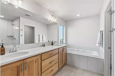 134 E Joyce Ct, La Center, WA 98629 - Photo 19