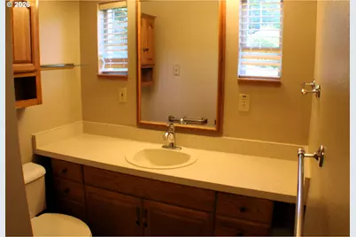 7503 N Myrtle Rd, Myrtle Creek, OR 97457 - Photo 11