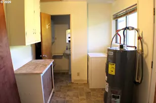 7503 N Myrtle Rd, Myrtle Creek, OR 97457 - Photo 23