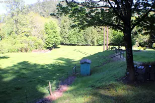 7503 N Myrtle Rd, Myrtle Creek, OR 97457 - Photo 29