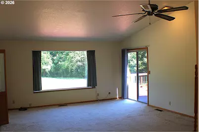 7503 N Myrtle Rd, Myrtle Creek, OR 97457 - Photo 3