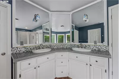 5825 Ridgetop Ct, Lake Oswego, OR 97035 - Photo 31