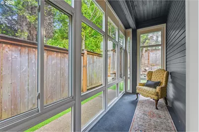 5825 Ridgetop Ct, Lake Oswego, OR 97035 - Photo 11